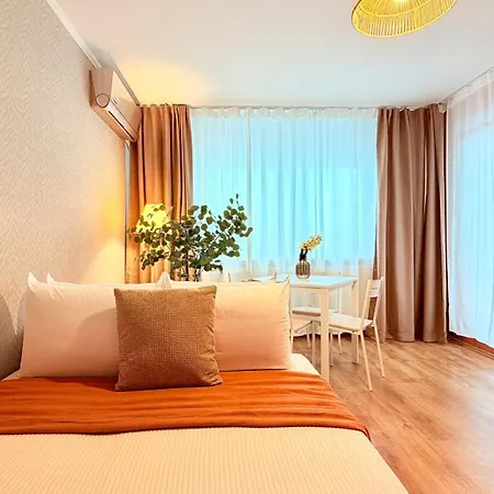 Golden Brown Comfort - Warm Bright 1br * Bucharest